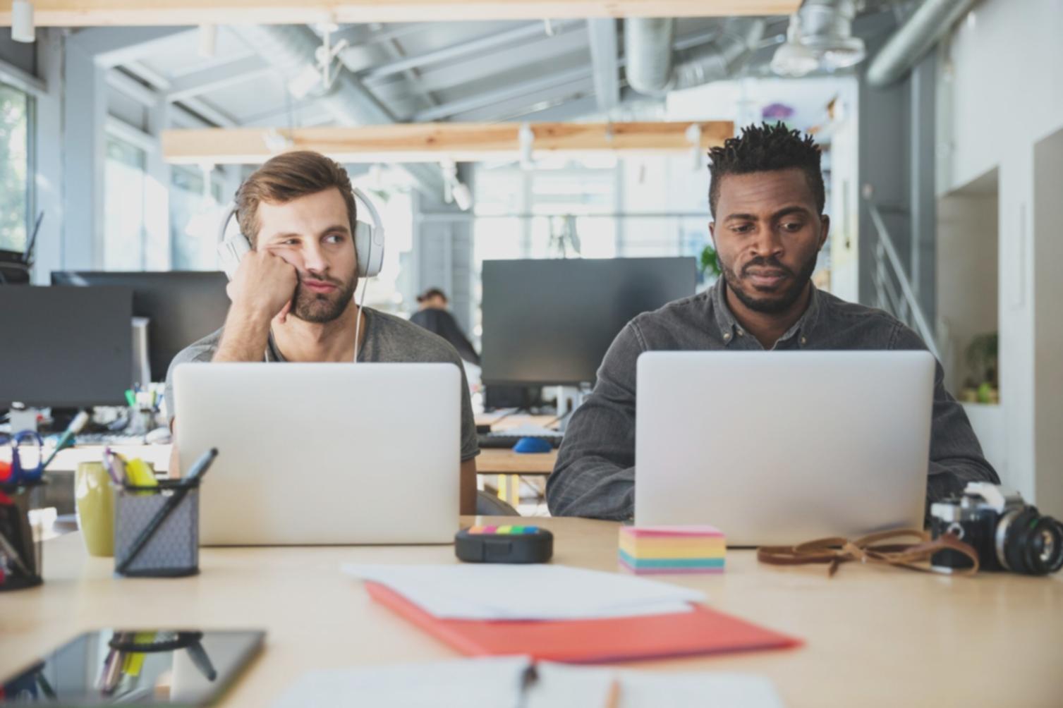 Participant travaillant sur son budget personnel